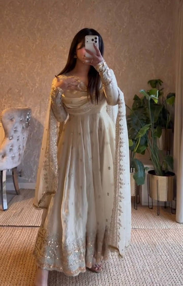 Off-White  Fendy Silk Embroidered Sequins Work Suit Set