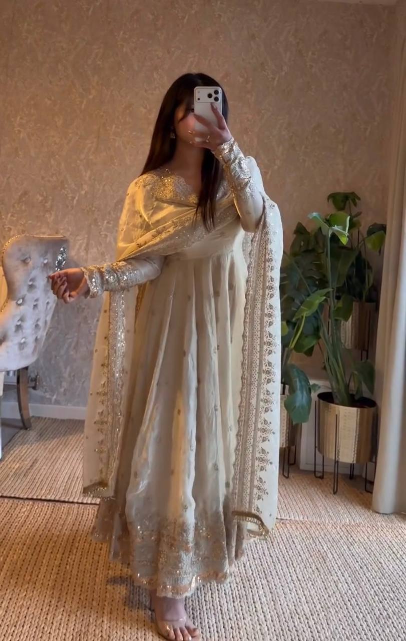 Off-White  Fendy Silk Embroidered Sequins Work Suit Set