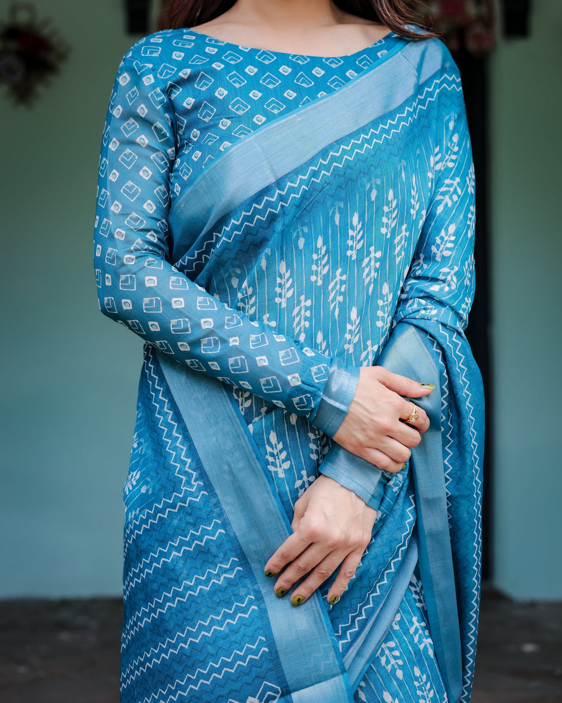 Turquoise Pure Cotton Linen Saree with White Floral Design