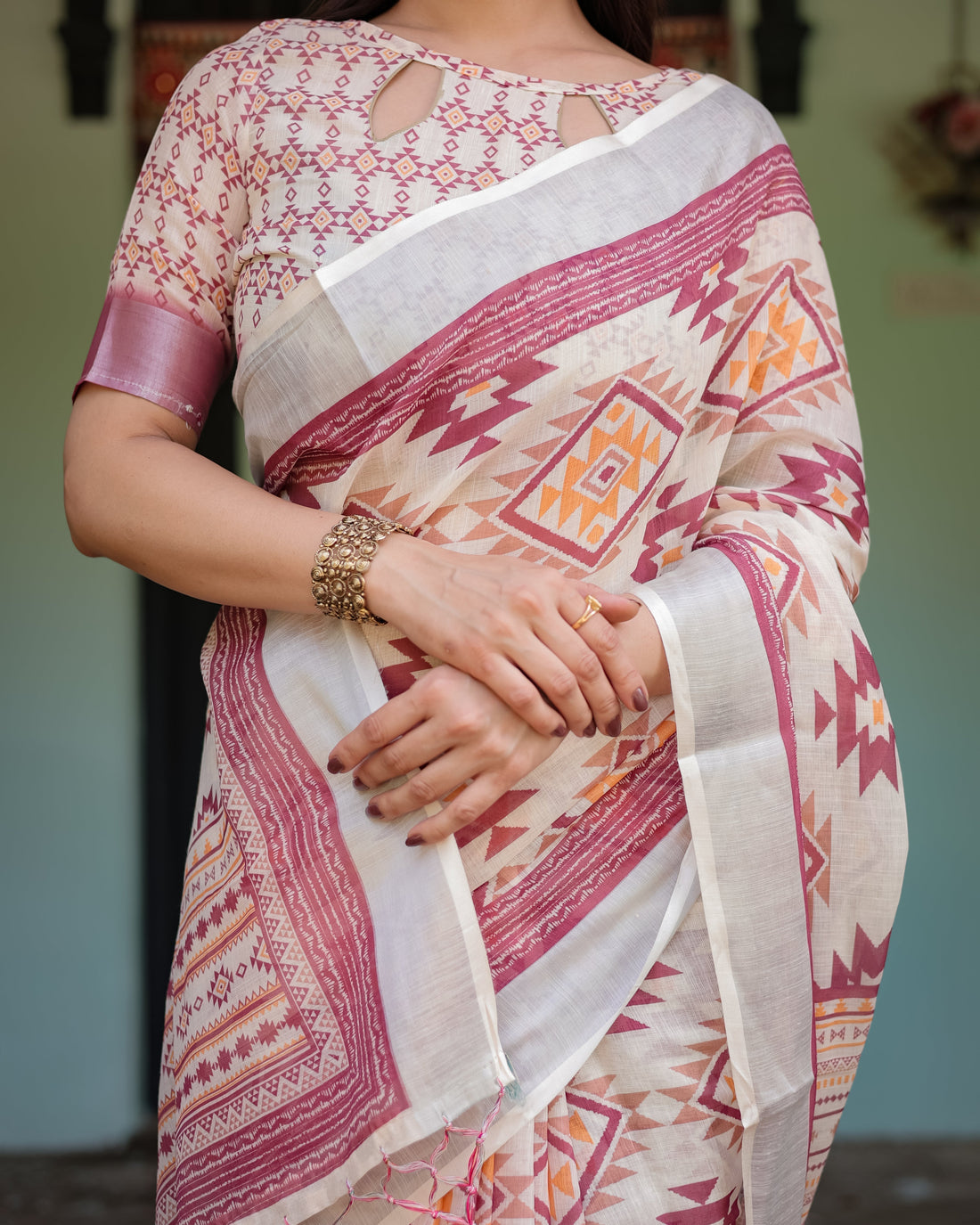 Cream and Maroon Geometric Printed Pure Cotton Linen Saree