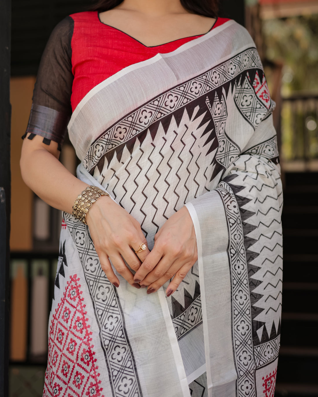 Black and White Geometric Pattern Pure Cotton Linen Saree with Red Accents