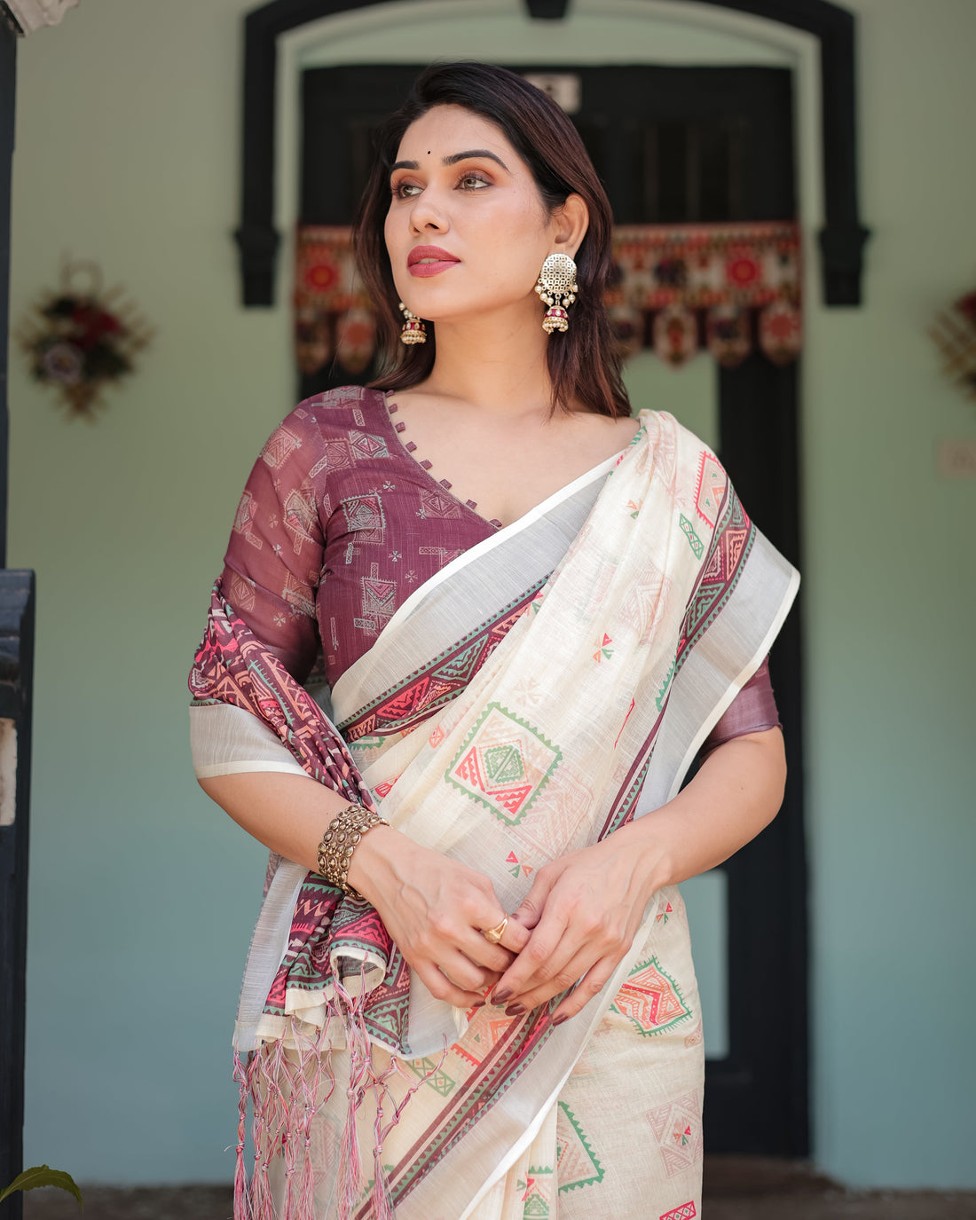 Off-white Pure Cotton Linen Saree with Intricate Geometric