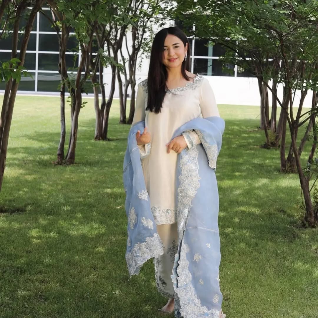Off-White Roman Silk Kurta Set with Blue Dupatta, view 4