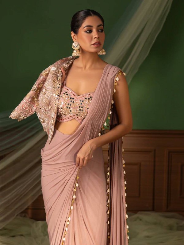 Dusty Pink Crepe Saree with Short Jacket, view 2
