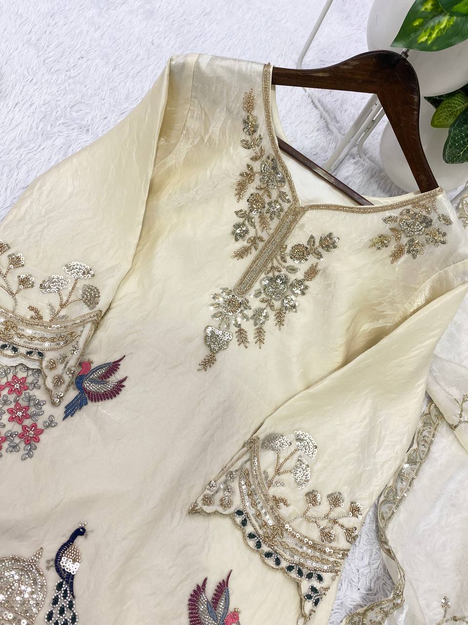 Off-White Fendy Silk Sequin Kurta Palazzo Set, view 4