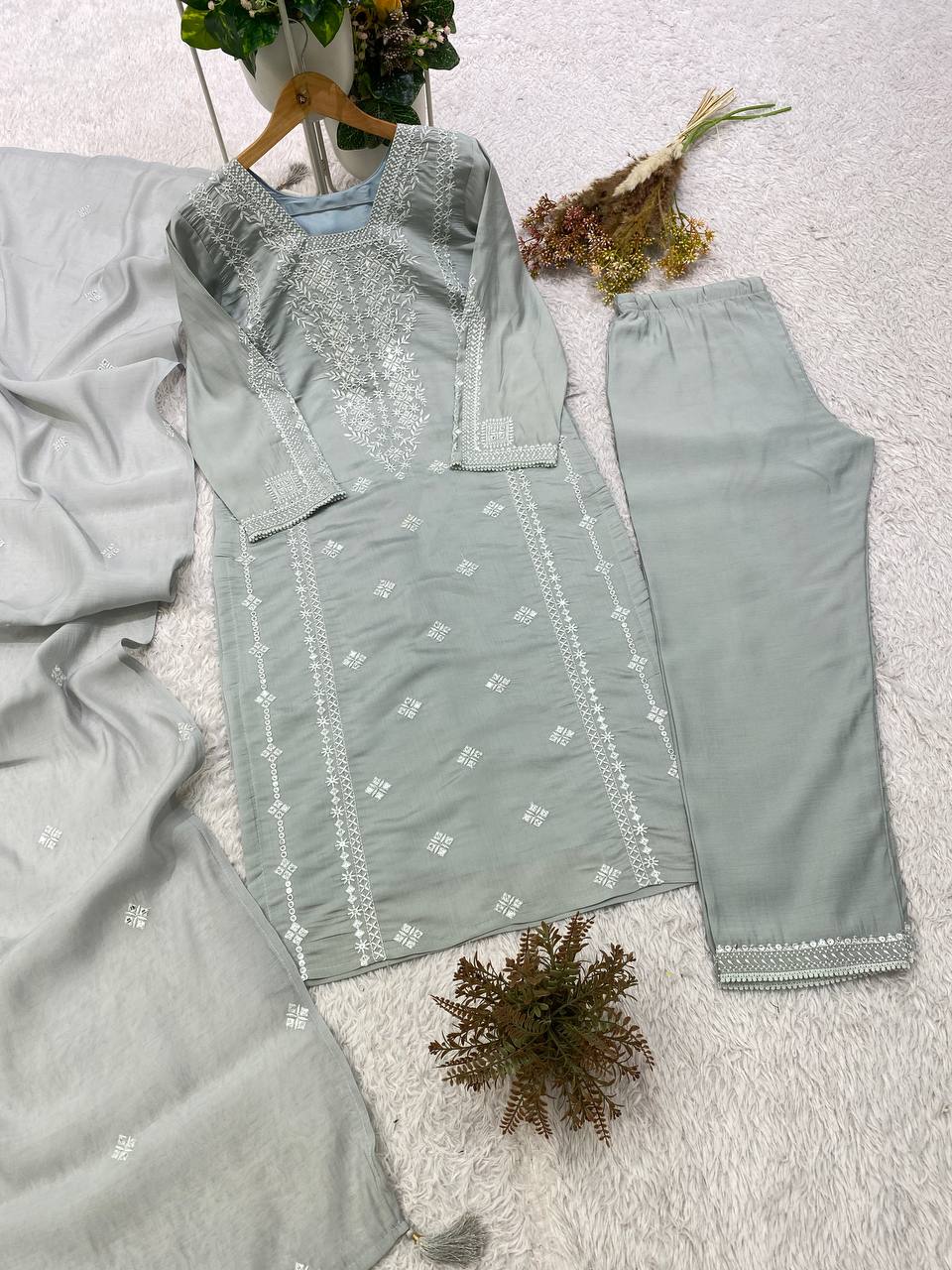 Grey Roman Silk Sequin Kurta Pant Set, view 4