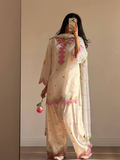 Off-White Mul Chanderi Embroidered Kurta Salwar Set