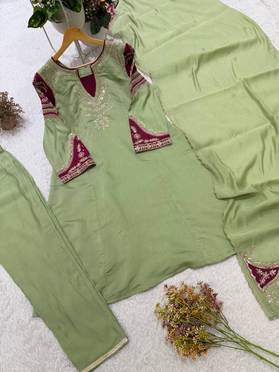 Pista Green Mul Chanderi Kurta Palazzo Set 509, view 4