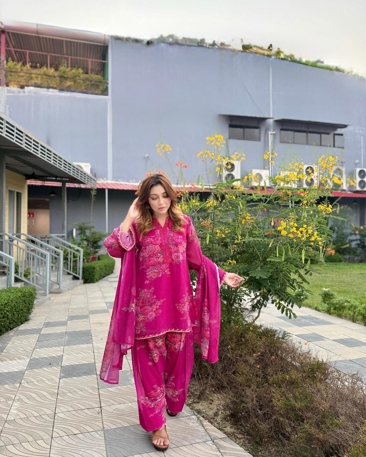 Pink Salwar Suit Features a Georgette Kurta And Farshi Pants Set