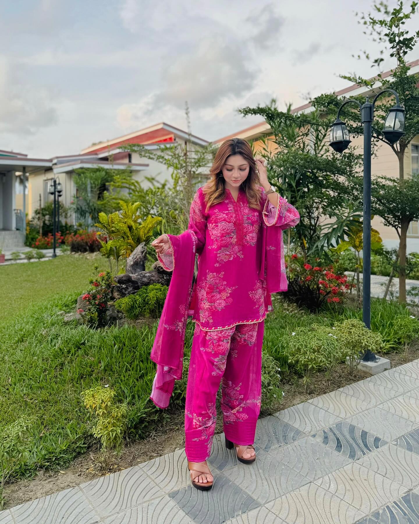 Pink Salwar Suit Features a Georgette Kurta And Farshi Pants Set