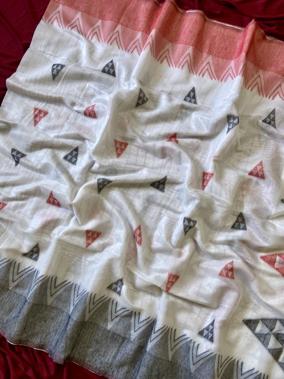 White Bengali Cotton Triangle Weave Saree, view 4
