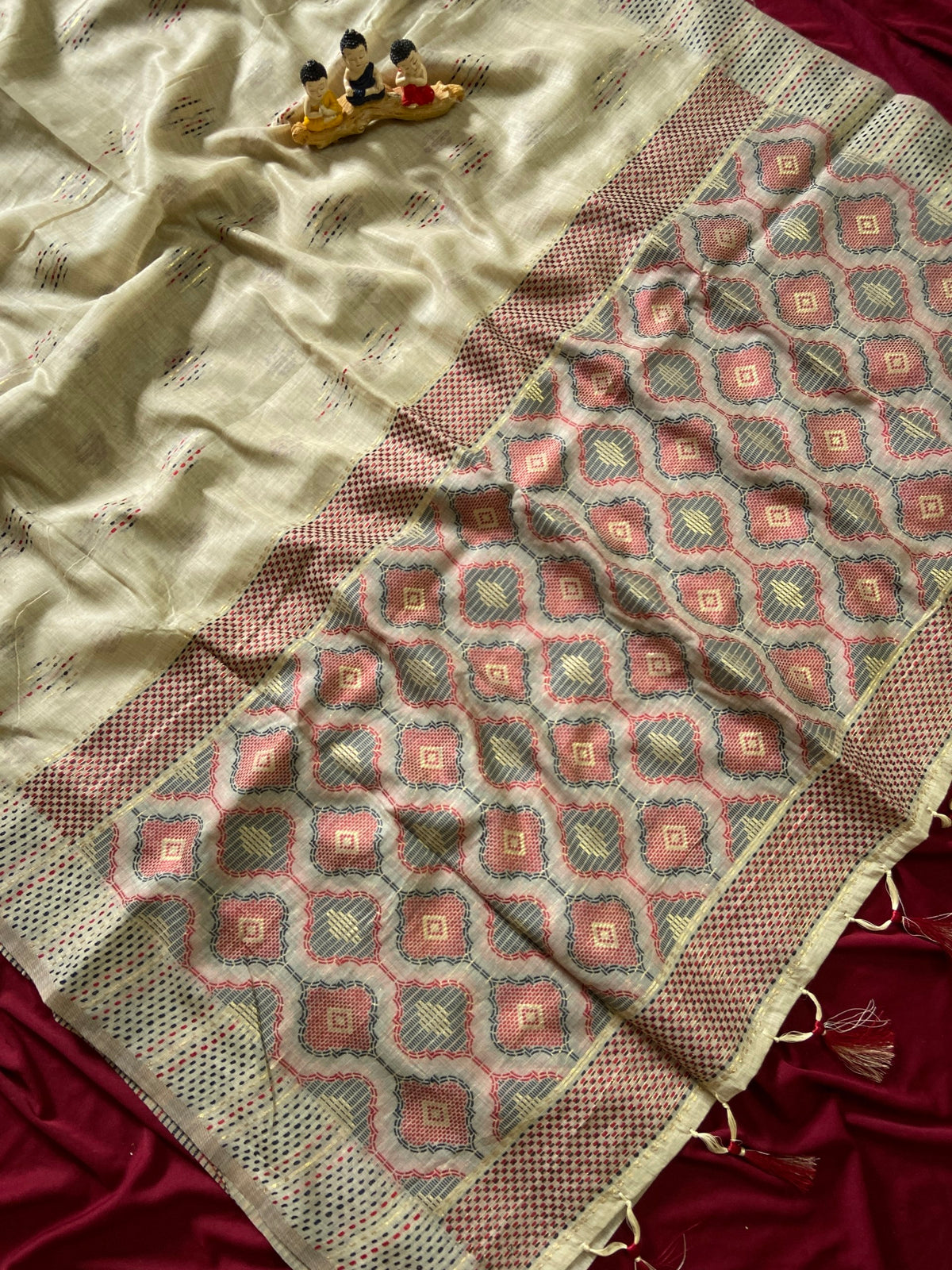 Beige Muga Cotton Woven Motif Saree, view 2