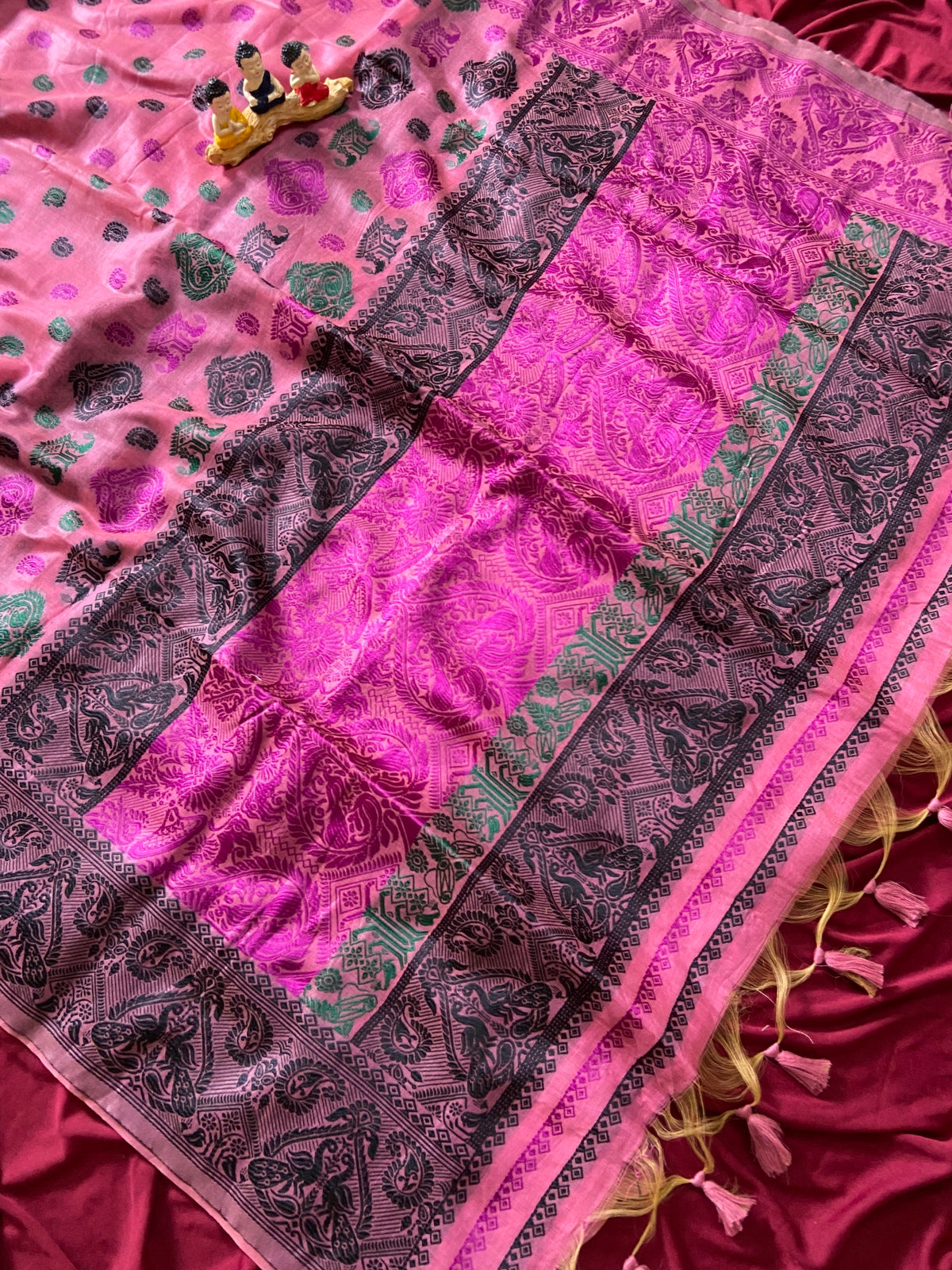 Pink Muga Cotton Ganga Jamuna Border Saree, view 2