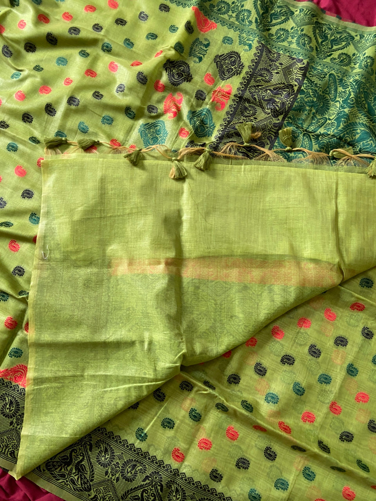 Green Muga Cotton Ganga Jamuna Border Saree, view 4