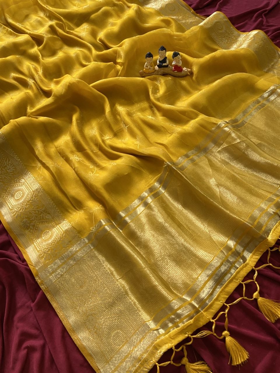 Mustard Fendy Satin Lagdi Patta Saree, view 2