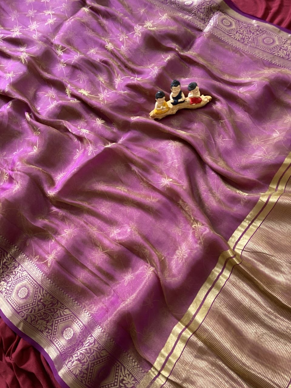 Mauve Fendy Satin Lagdi Patta Saree, view 3
