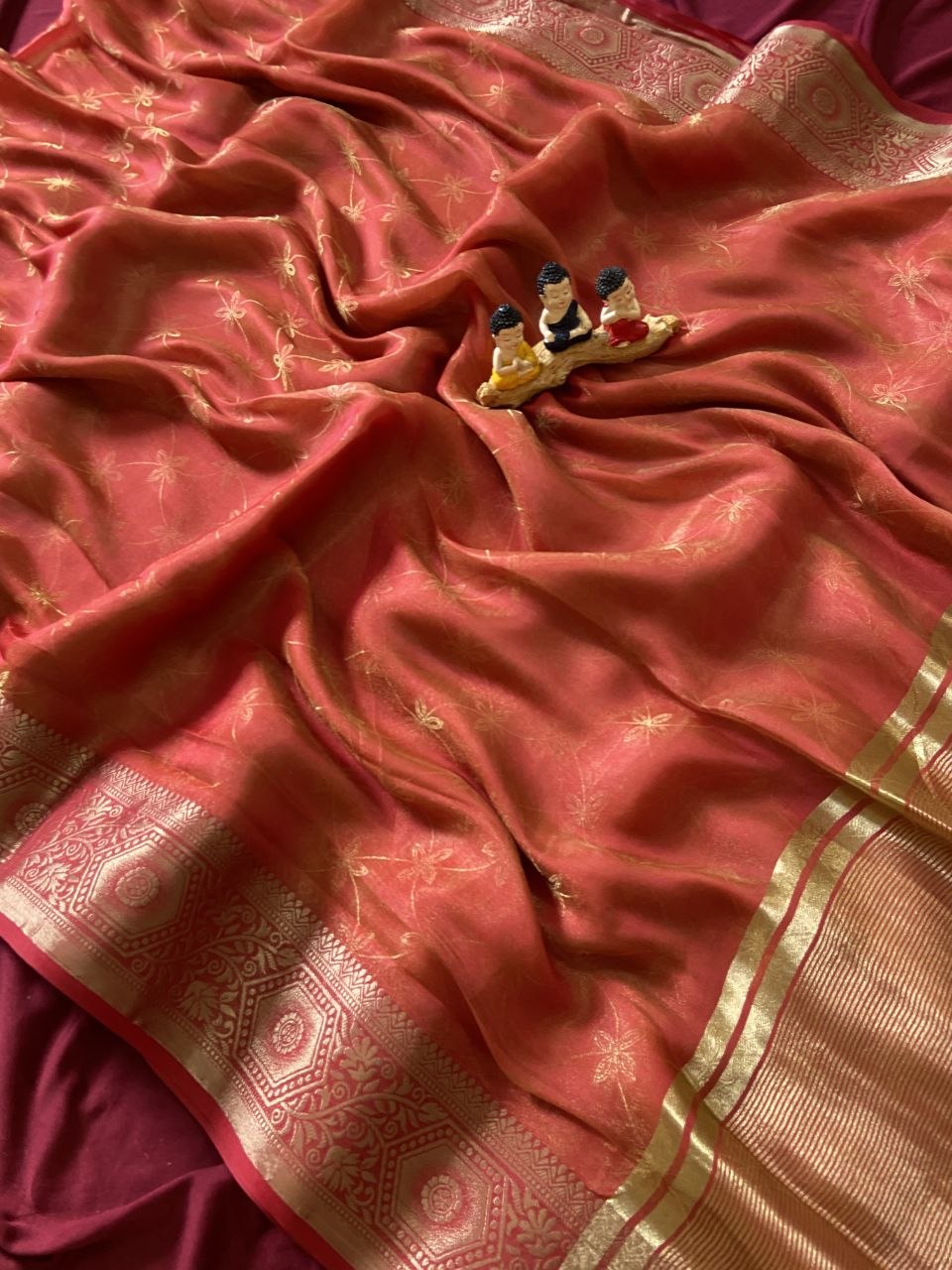 Coral Fendy Satin Lagdi Patta Saree, view 3