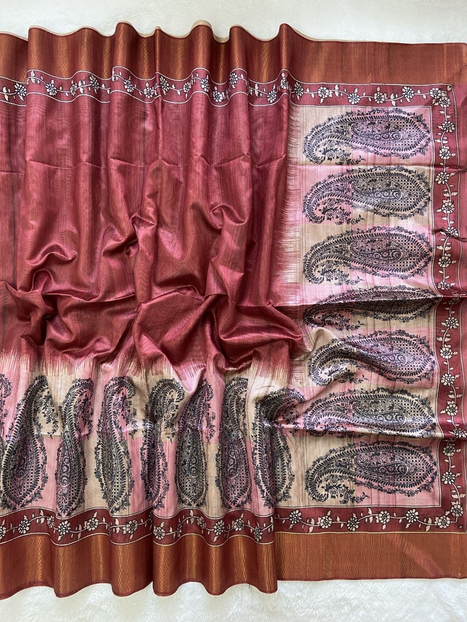 Red Tussar Silk Paisley Print Saree, view 2