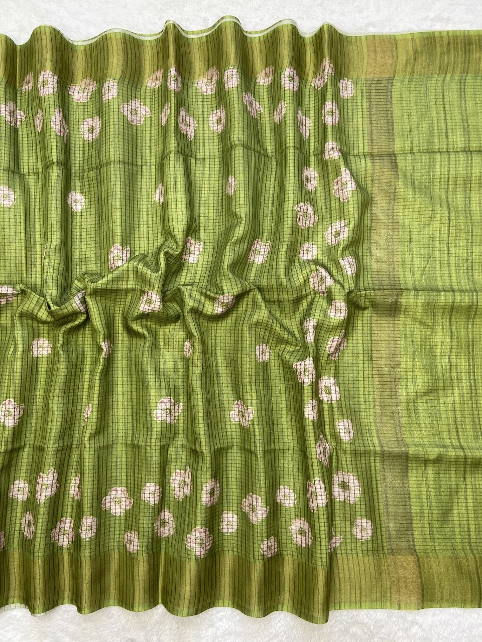 Parrot Green Tussar Silk Dot Print Saree, view 2