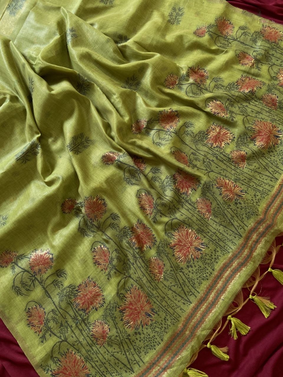 Parrot Green Muga Cotton Floral Woven Saree, view 2