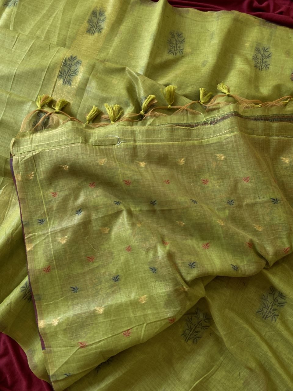 Parrot Green Muga Cotton Floral Woven Saree, view 3