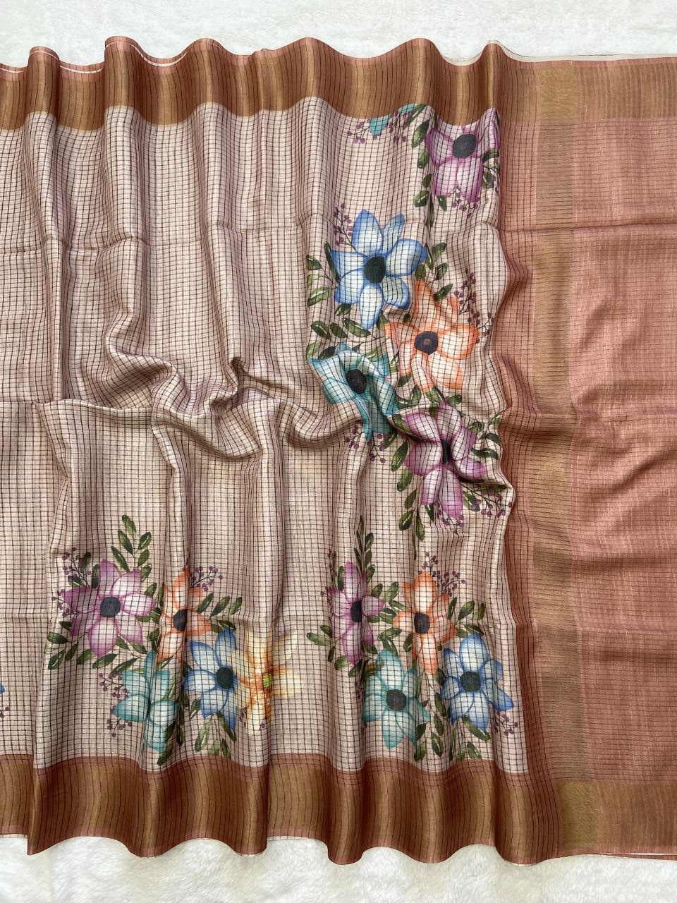 Copper Peach Tussar Silk Floral Checks Saree, view 2