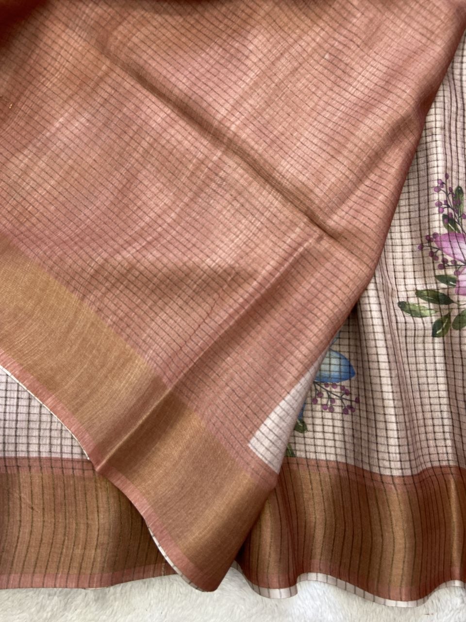 Copper Peach Tussar Silk Floral Checks Saree, view 3