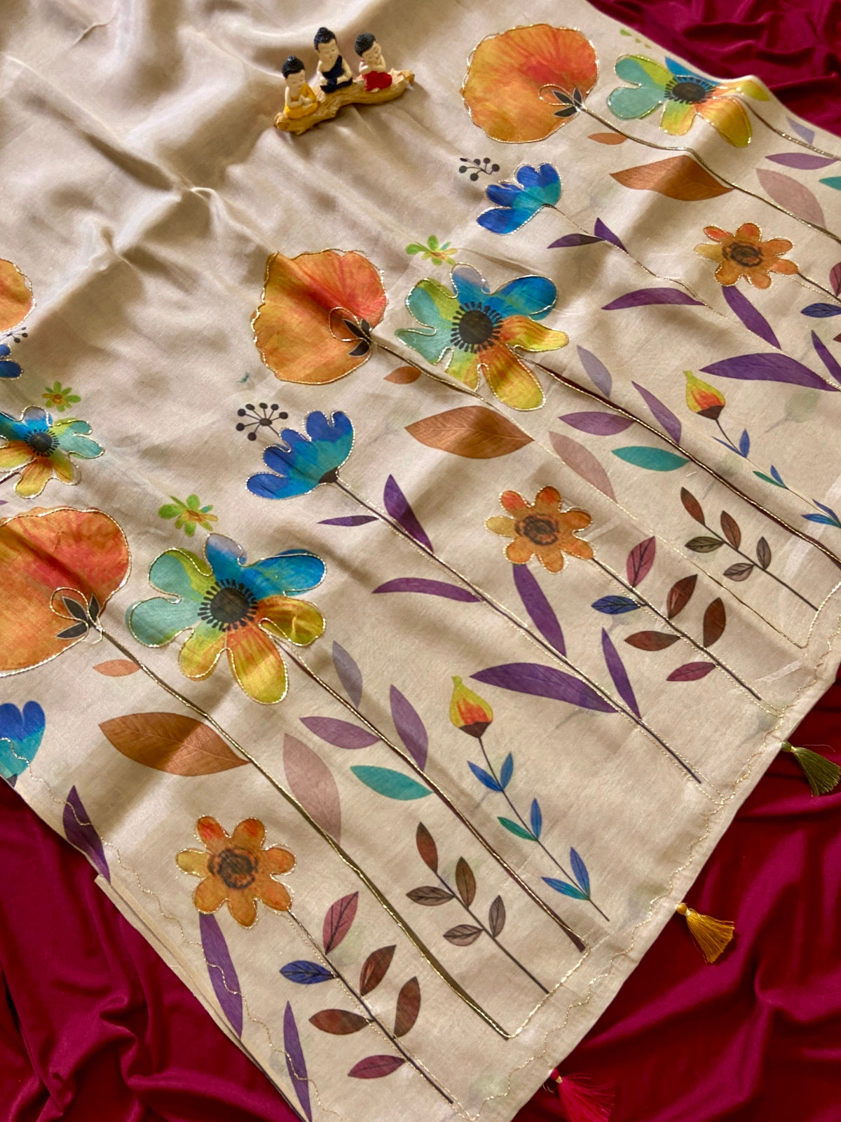 Cream Tissue Silk Floral Print Saree with Aari Pallu, view 4