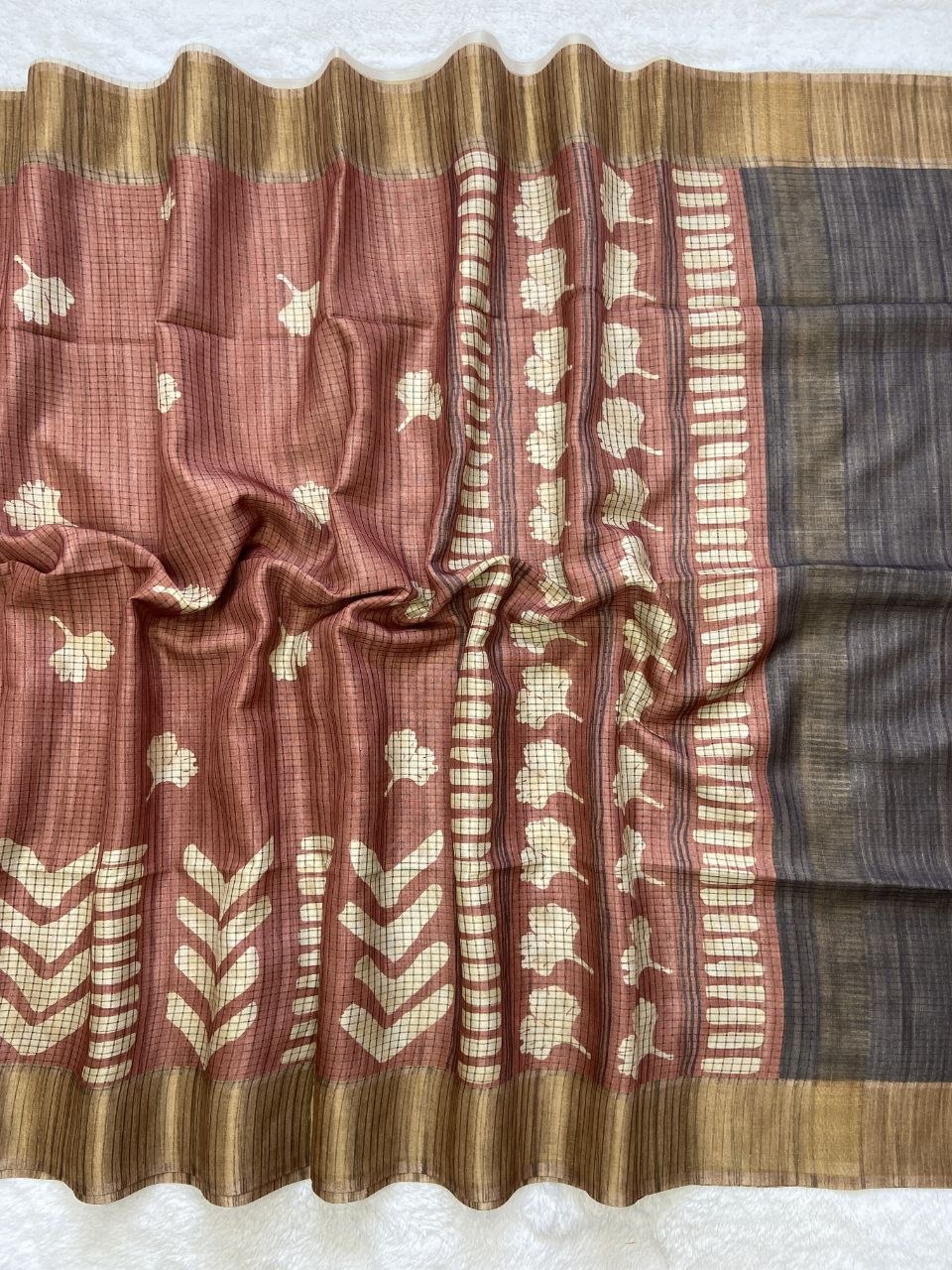 Rust Tussar Silk Geometric Print Saree, view 2