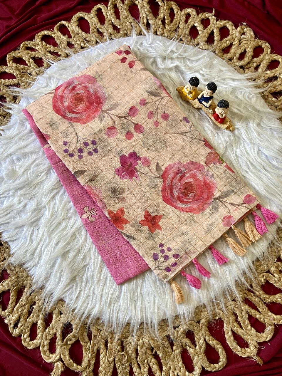 Pink Linen Rose Print Saree with Zari Border, view 2