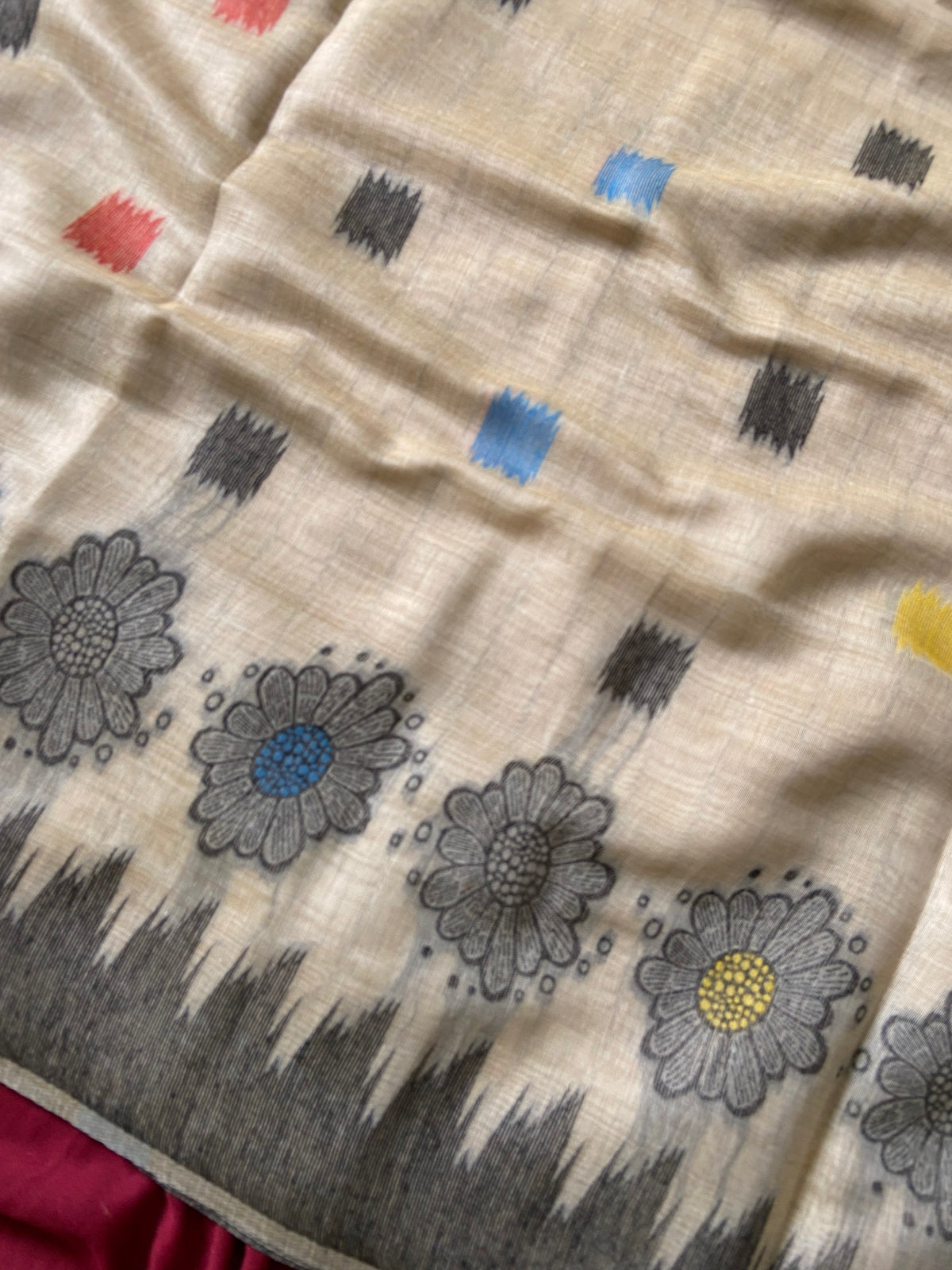 Beige Muga Cotton Temple Border Saree, view 3