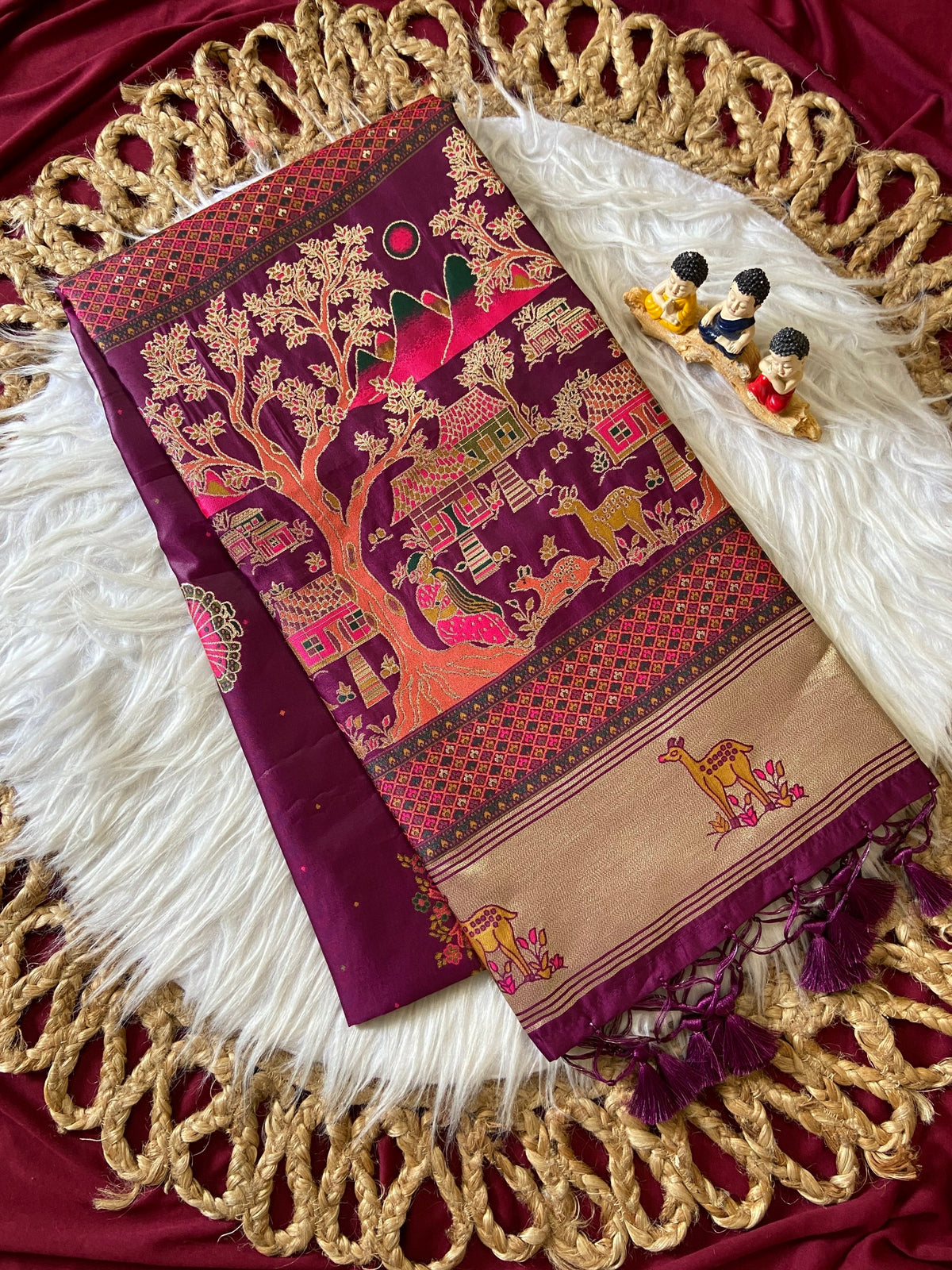Magenta Pashmina Silk Zari Woven Saree, view 2