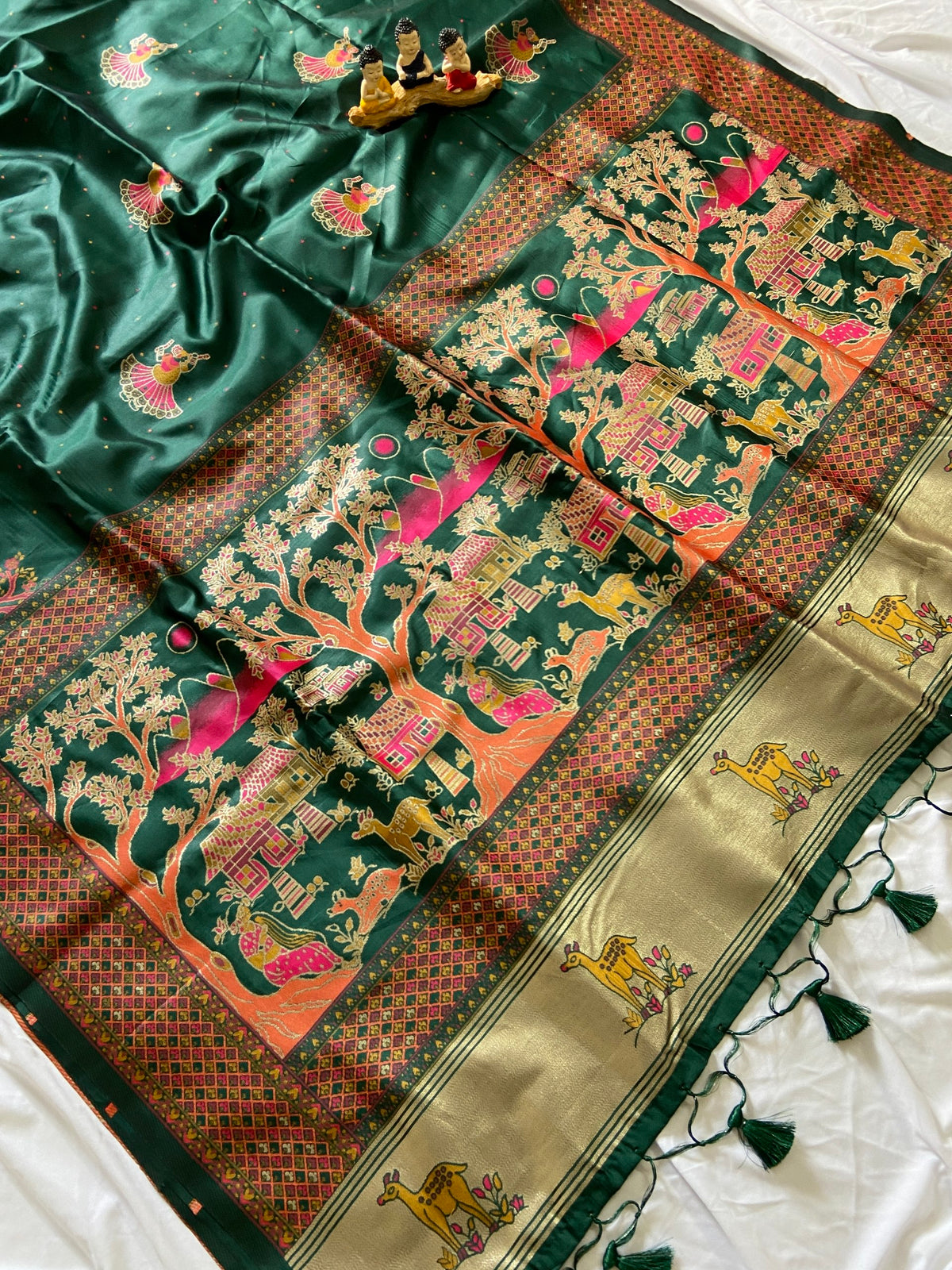 Bottle Green Pashmina Silk Zari Woven Saree, view 3