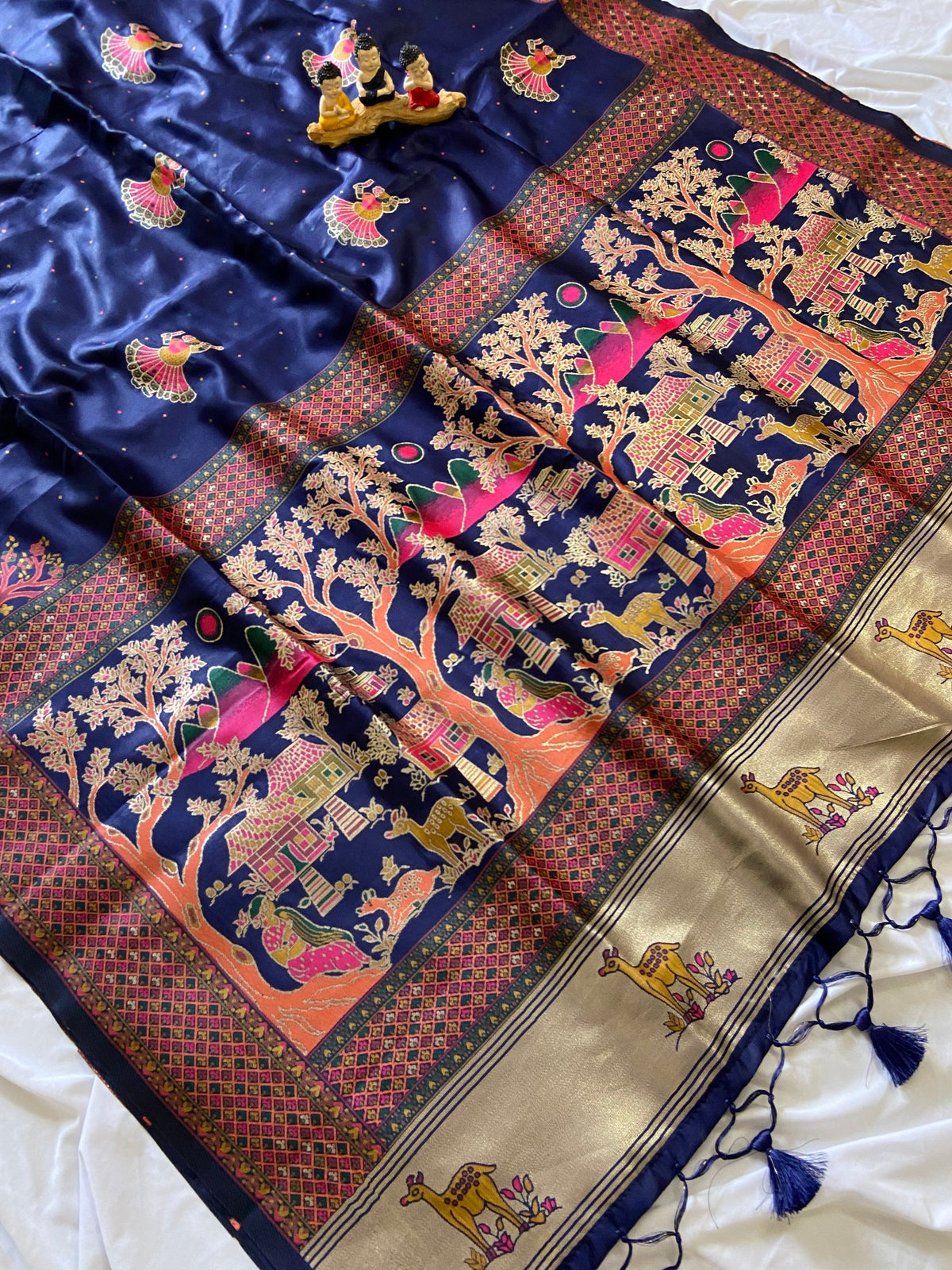 Navy Blue Pashmina Silk Zari Woven Saree, view 3