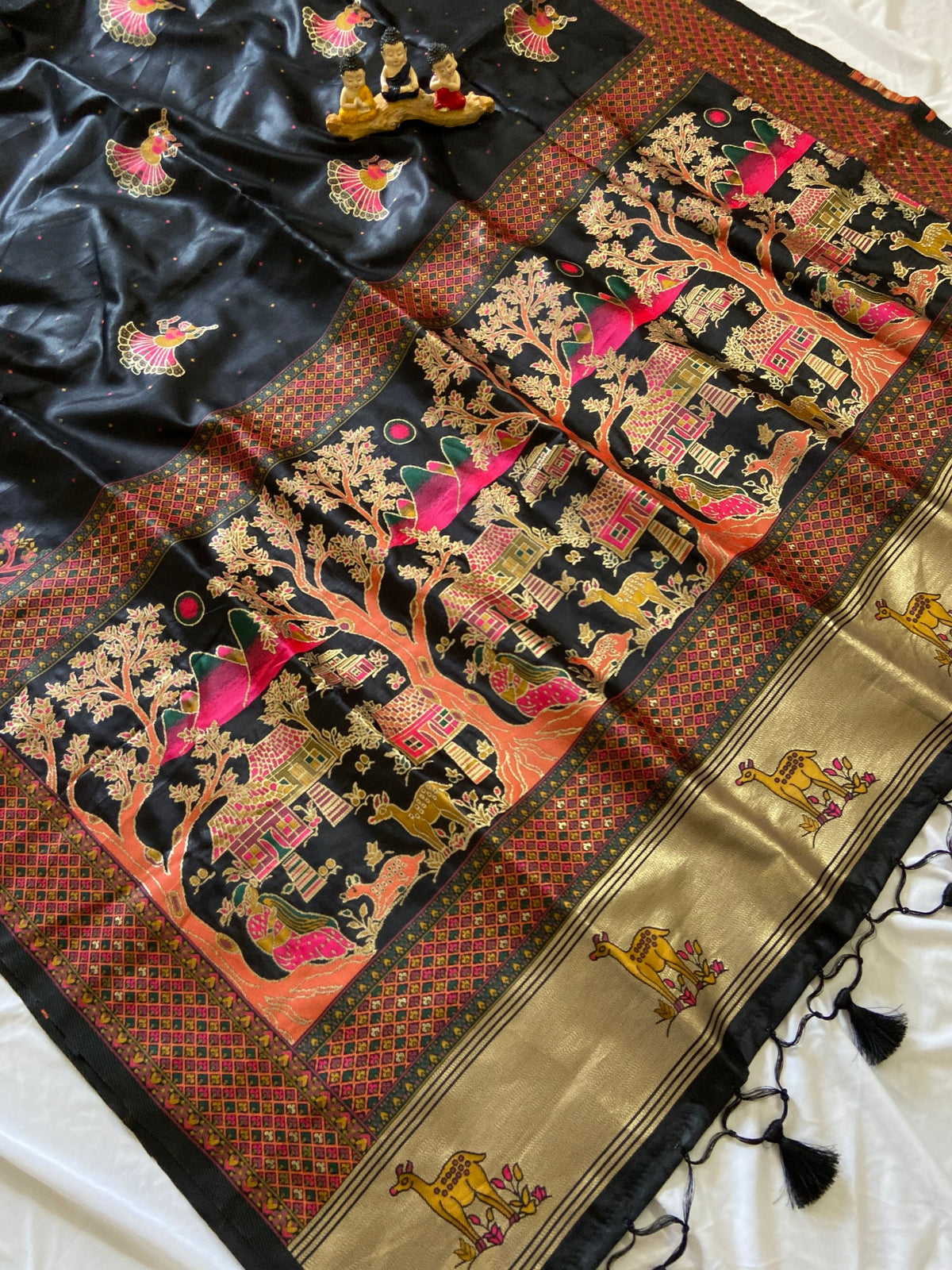 Black Pashmina Silk Zari Woven Saree, view 3