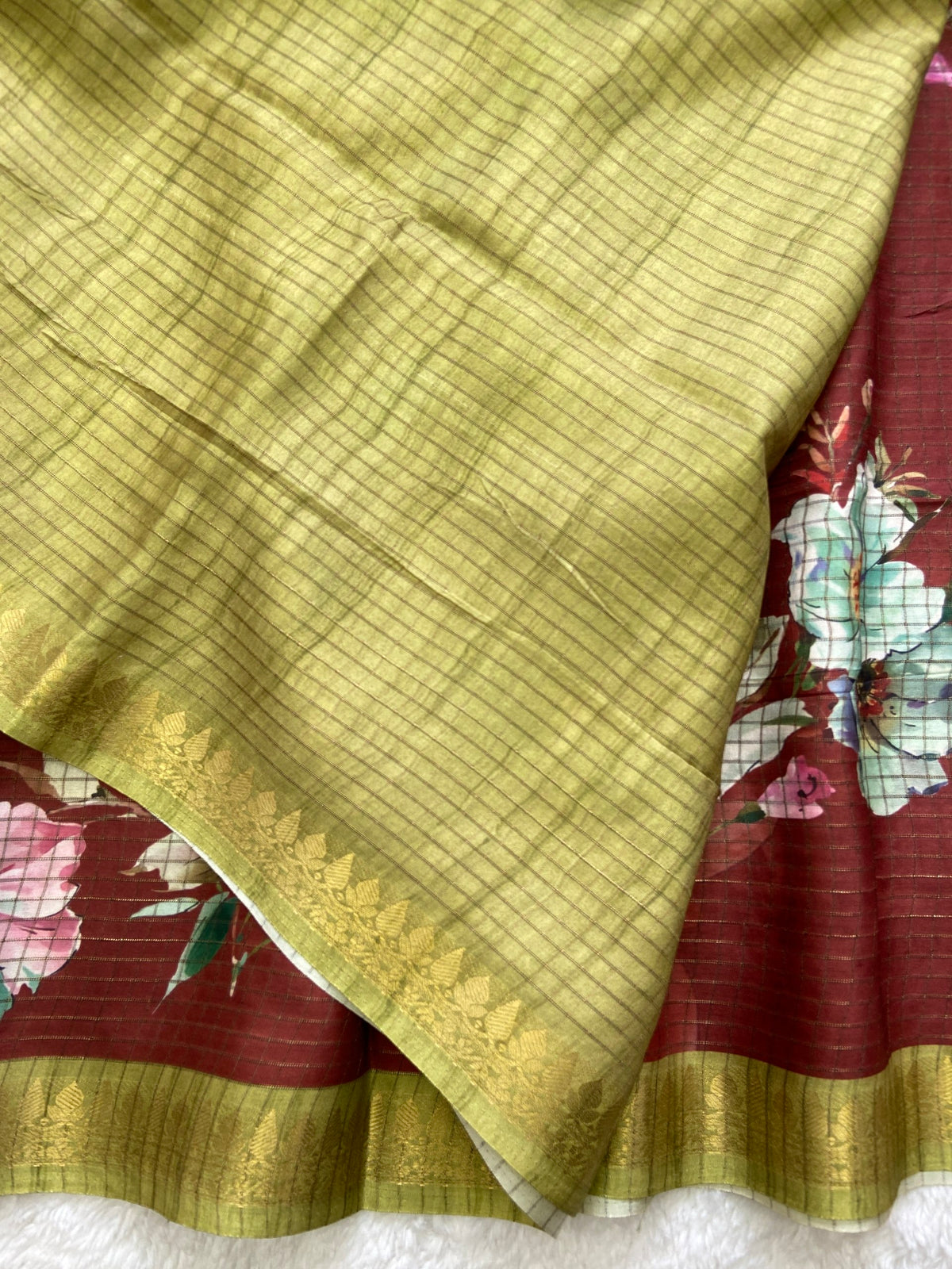 Maroon Tussar Silk Rose Print Saree, view 3