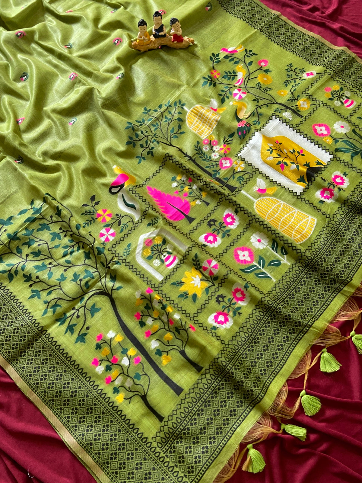 Parrot Green Jamdani Cotton Peacock Pallu Saree, view 2