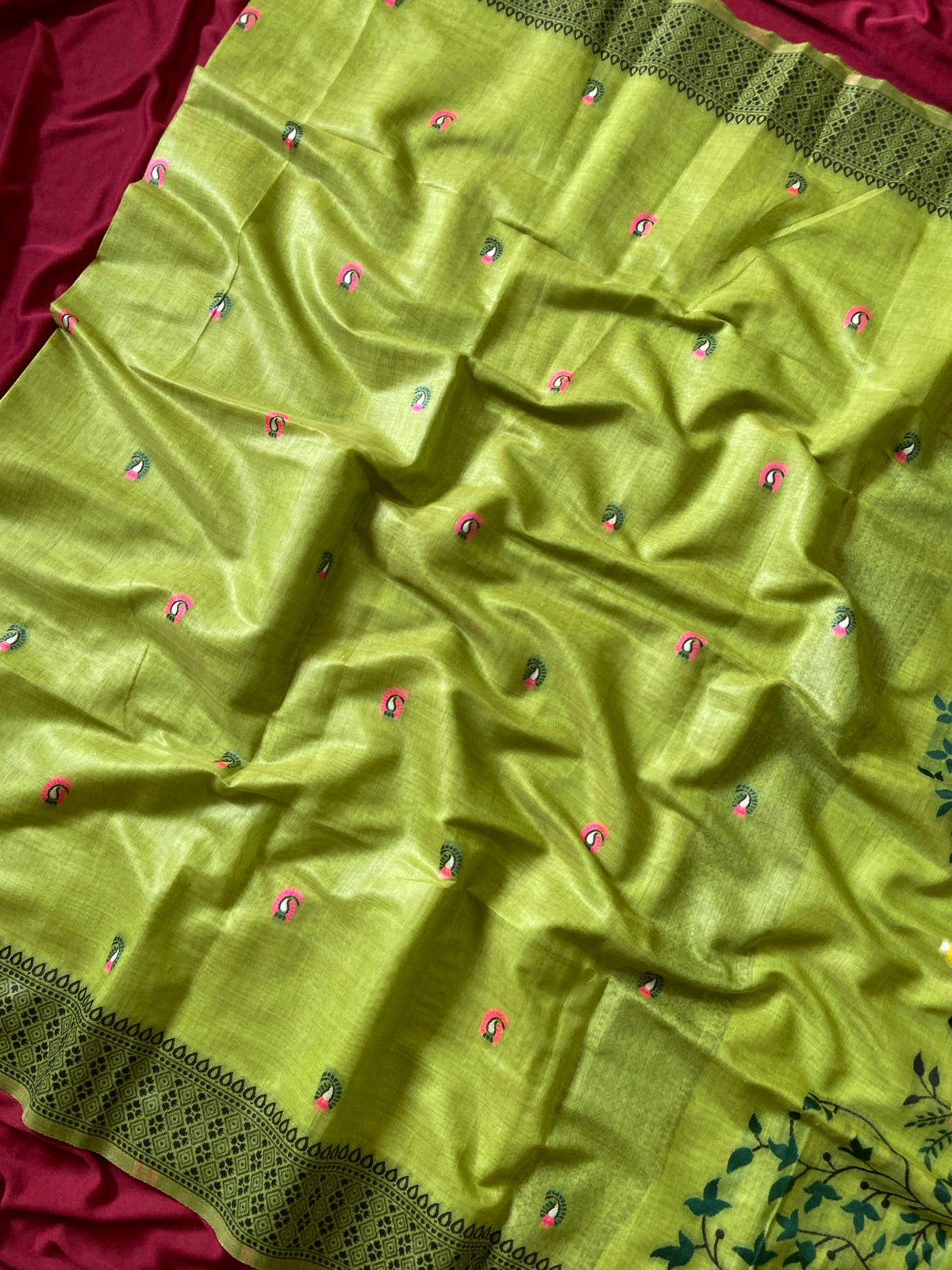 Parrot Green Jamdani Cotton Peacock Pallu Saree, view 3