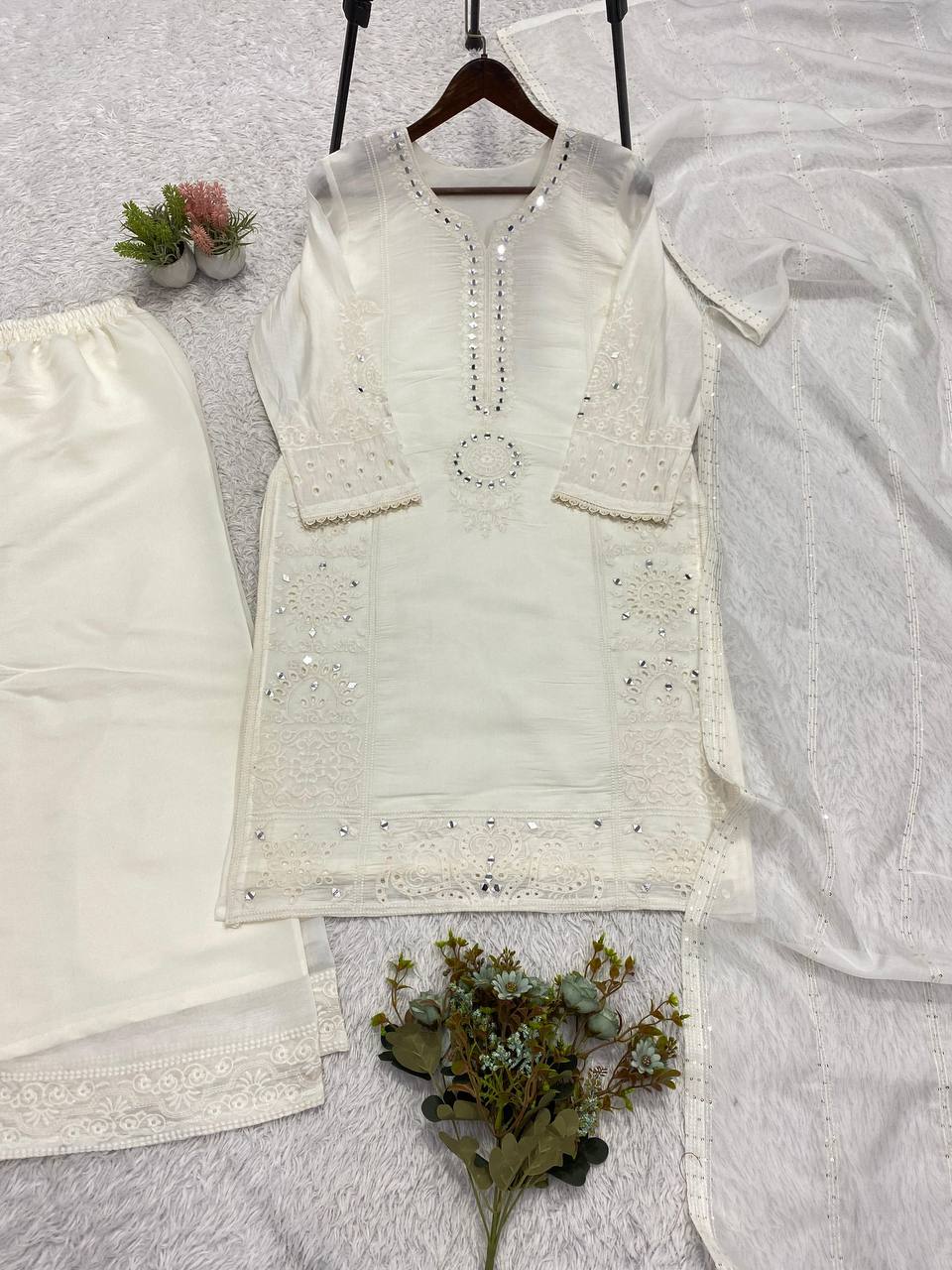 White Mul Chanderi Mirror Work Kurta Palazzo Set, view 4