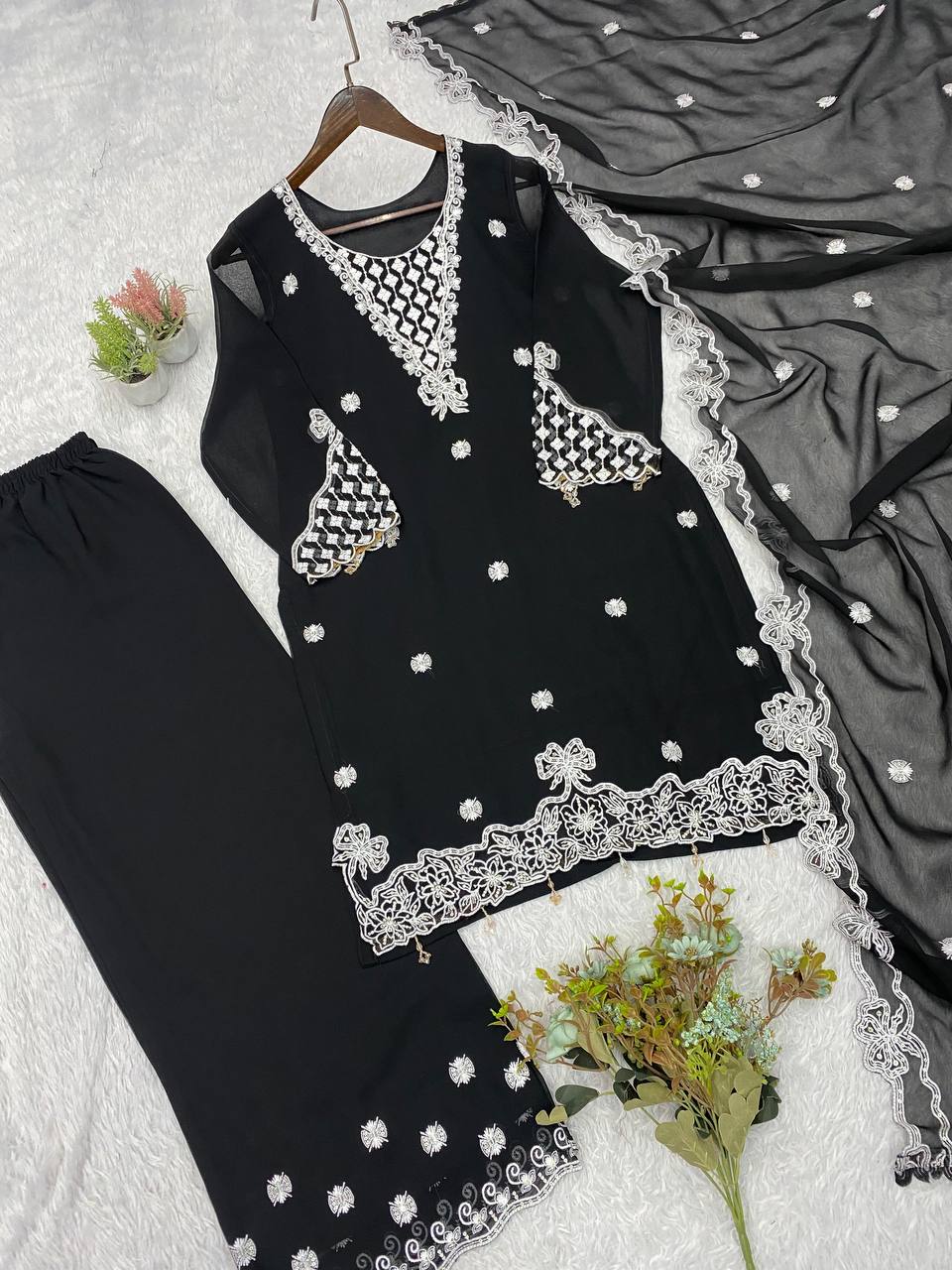 Black Georgette Sequin Kurta Palazzo Set, view 5