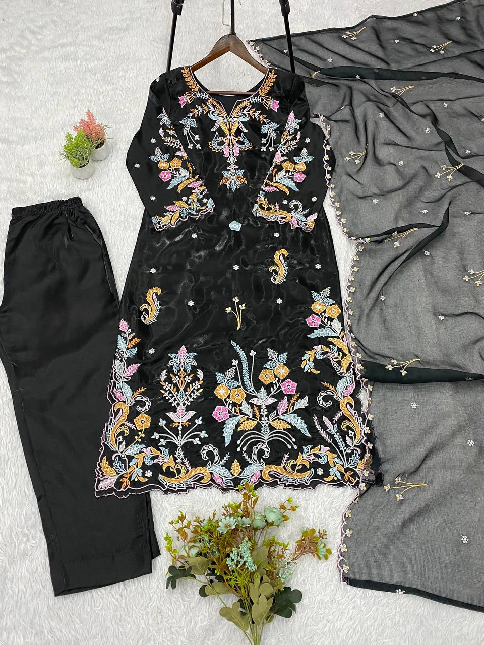 Black Glass Roman Silk Embroidered Kurta Pant Set, view 5
