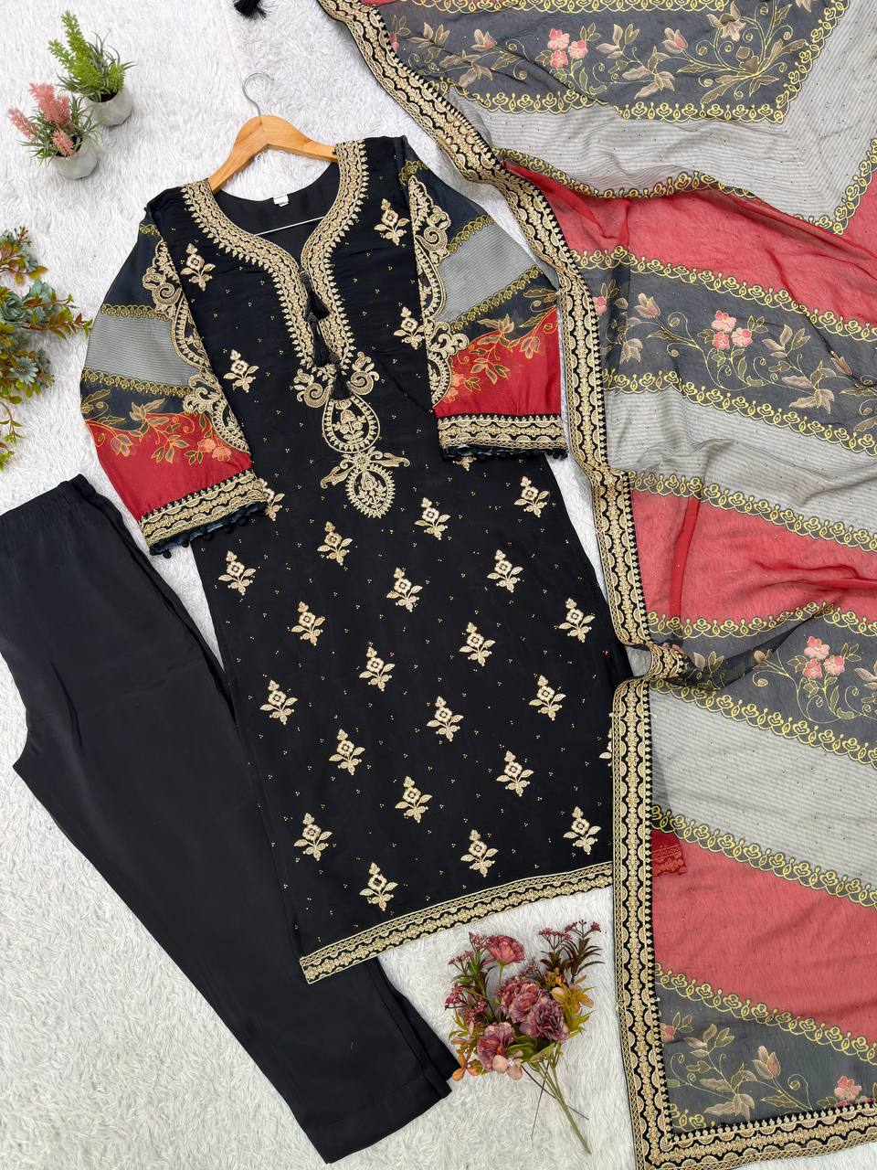Black Mul Chanderi Sequin Kurta Pant Set, view 5