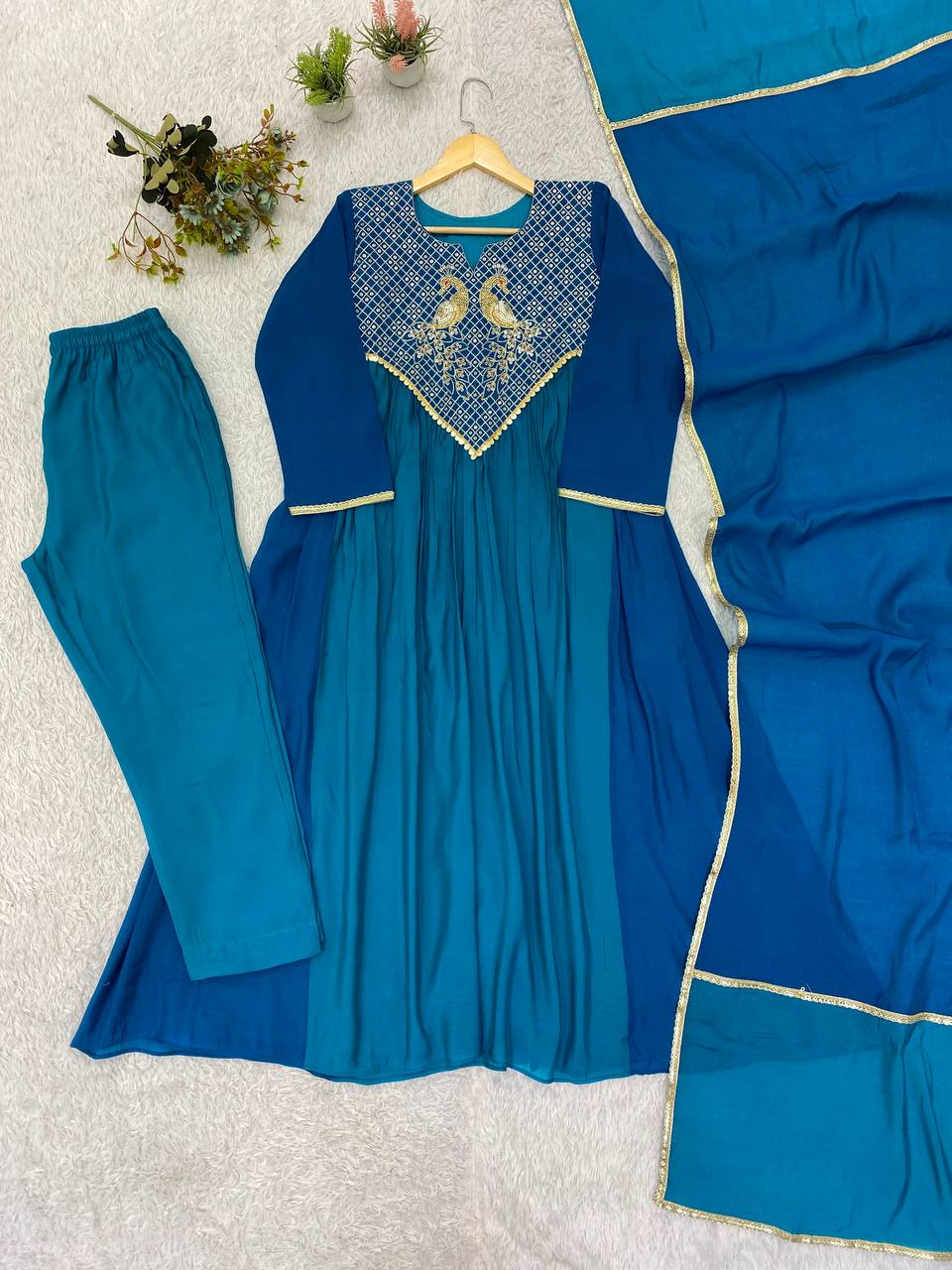 Teal Blue Mul Chanderi Sequin Kurta Pant Set, view 4