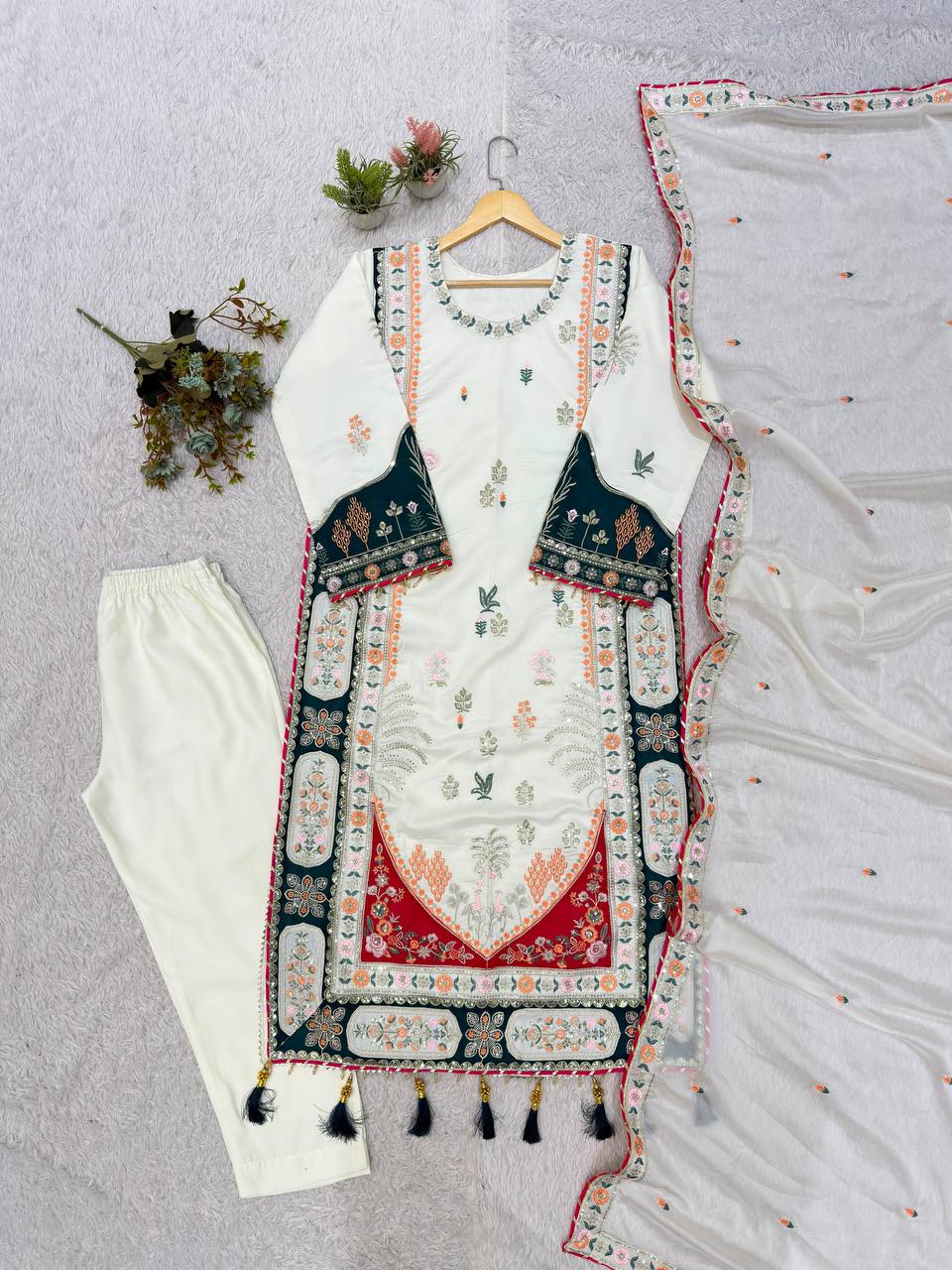 White Star Silk Sequin Kurta Pant Set, view 4