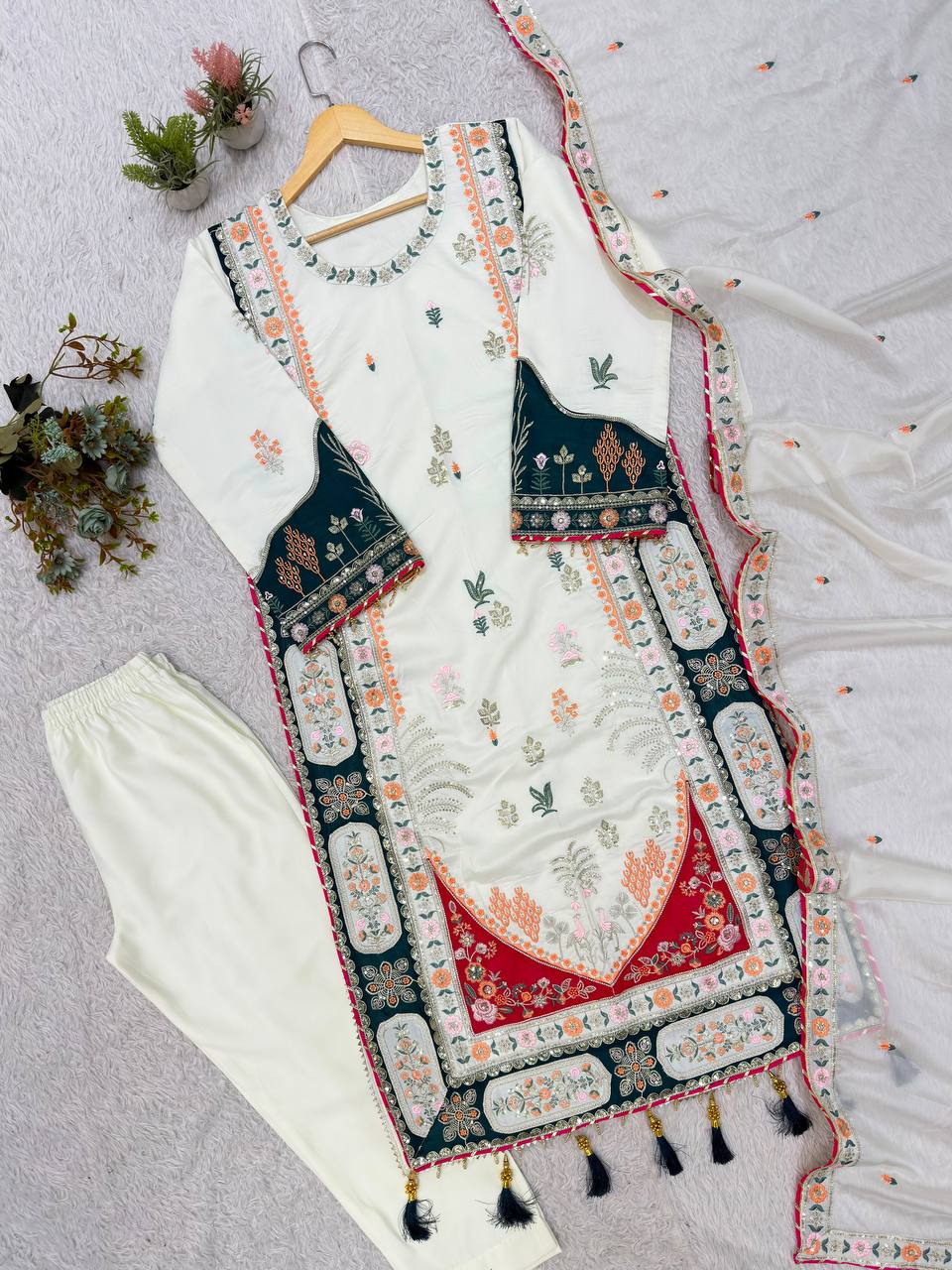 White Star Silk Sequin Kurta Pant Set, view 5