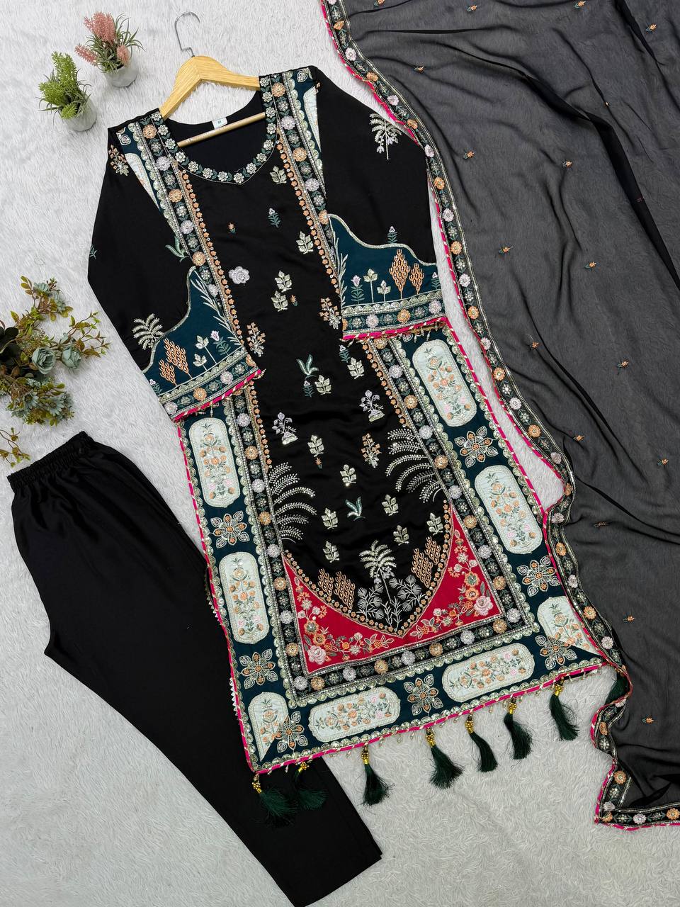 Black Star Silk Sequin Kurta Pant Set, view 5