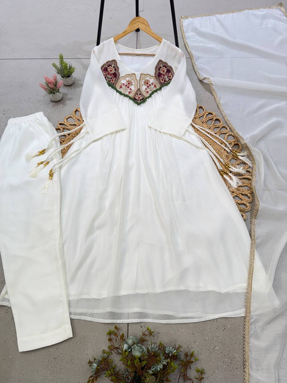 White Mul Chanderi Sequin Anarkali Gown Set, view 4
