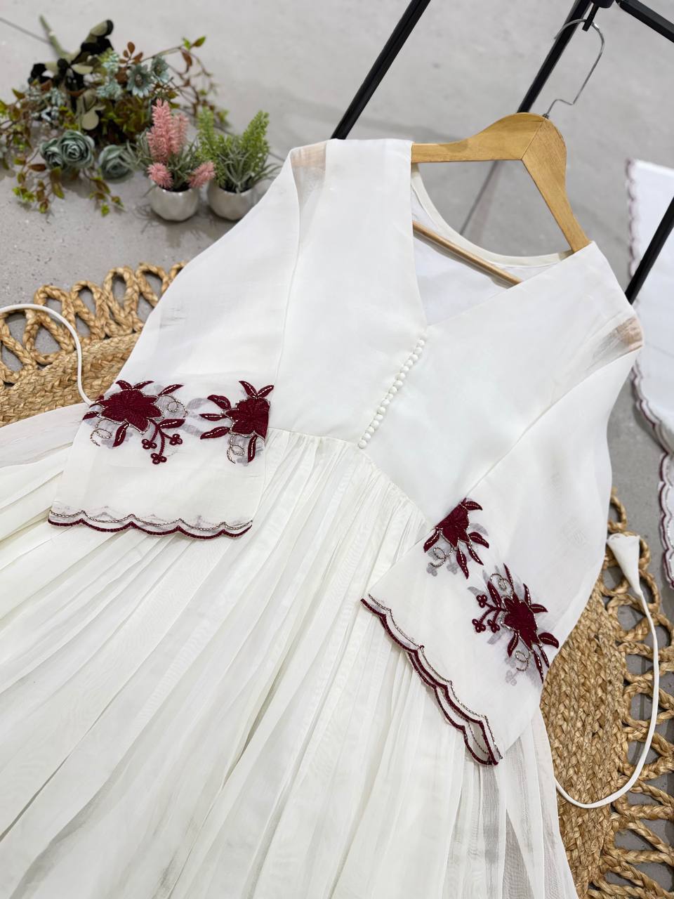 White Mul Chanderi Anarkali Gown Set 146, view 4