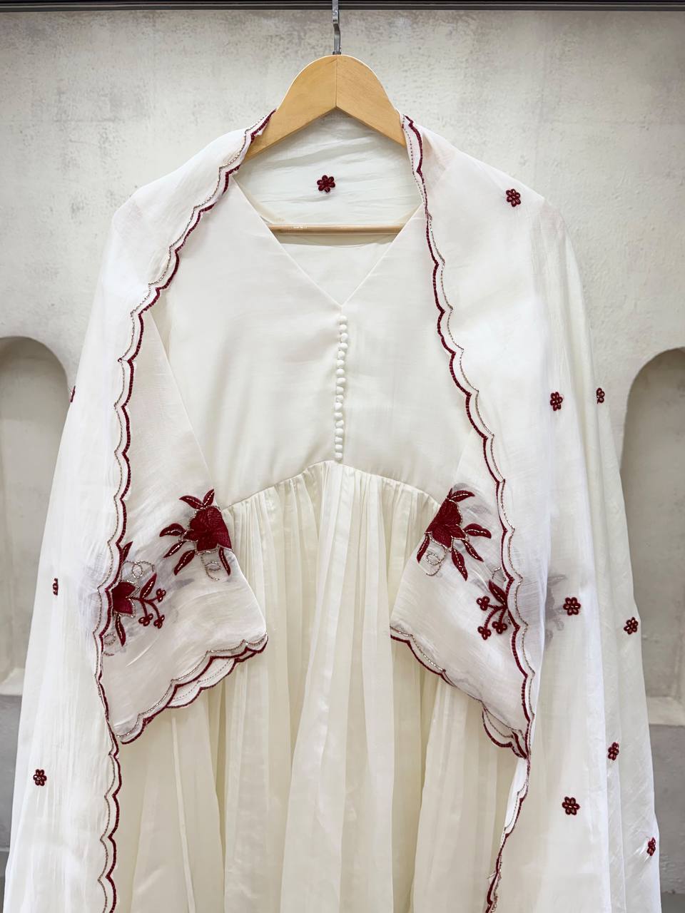 White Mul Chanderi Anarkali Gown Set 146, view 6