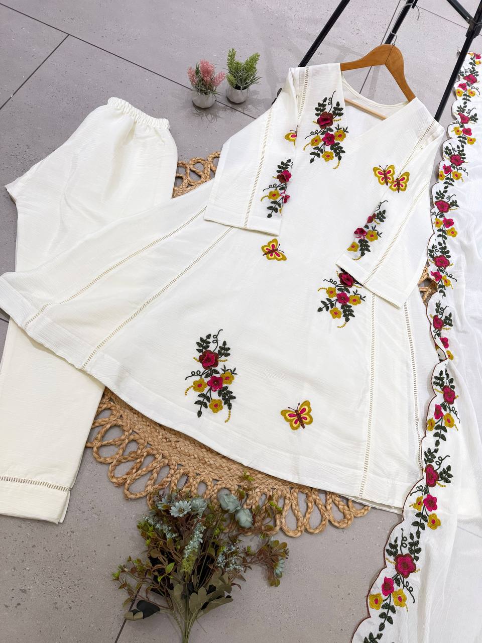 White Chinon Embroidered Kurta Pant Set, view 2